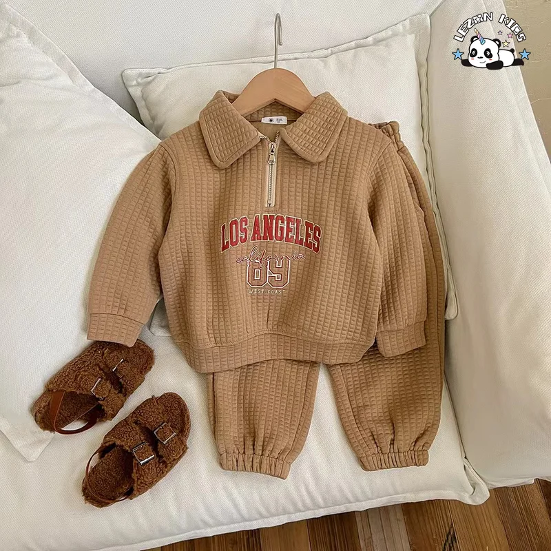 Conjuntos de Roupas Esportivas de Primavera Personalizáveis e Vendáveis Conjuntos de Roupas de Bebê com Estampa de Letra - Product Image