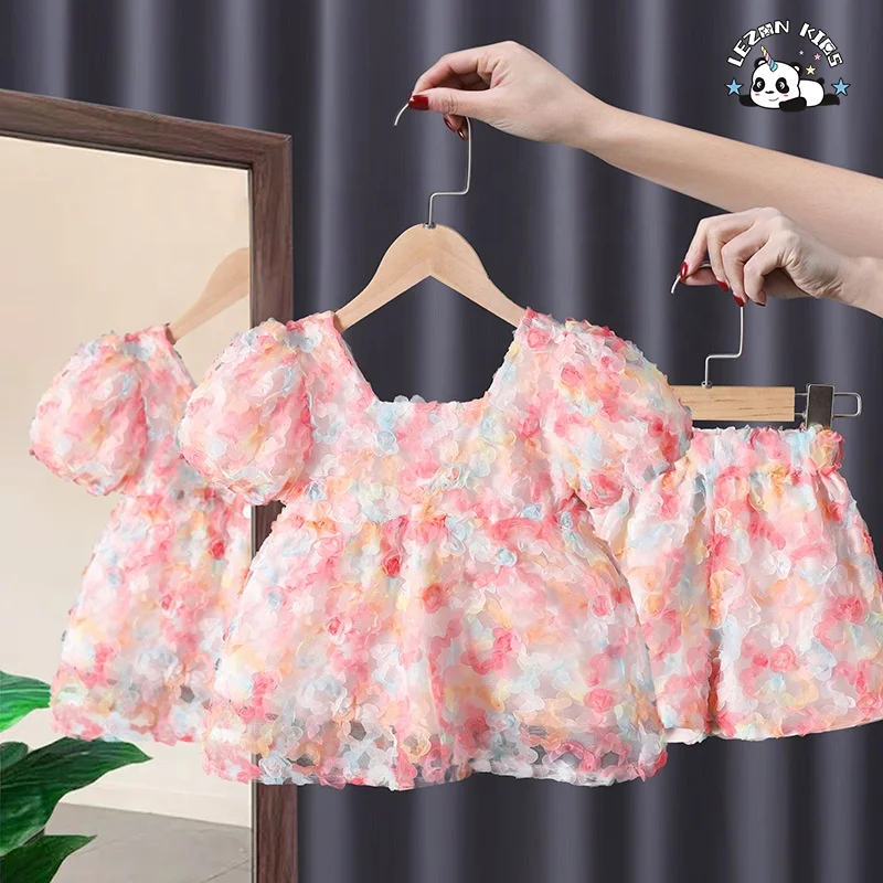Conjunto de duas peças de renda de pétala super imortal para meninas para apresentação no festival infantil Conjunto de roupa de menina com manga bolha de flor - Product Image