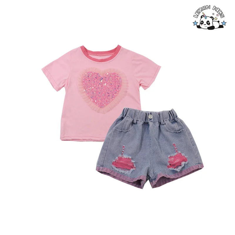 Conjunto de duas peças curto e doce com manga curta e lantejoulas para meninas, calções de ganga para meninas no verão - Product Image