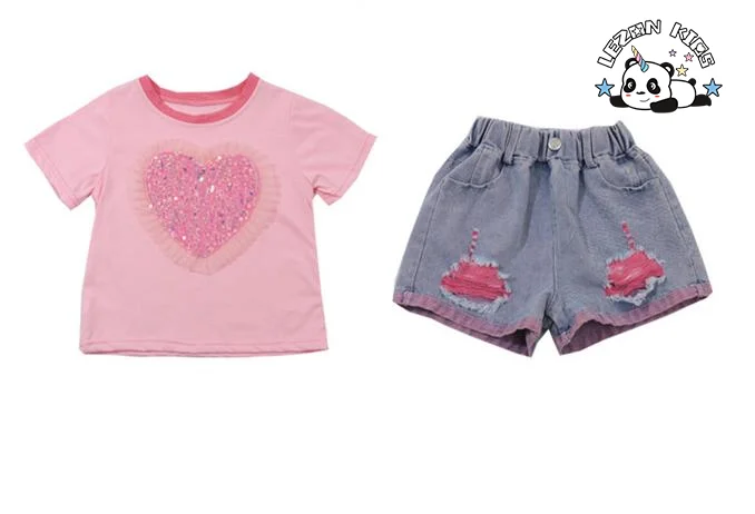 Conjunto de duas peças curto e doce com manga curta e lantejoulas para meninas, calções de ganga para meninas no verão - Product Image