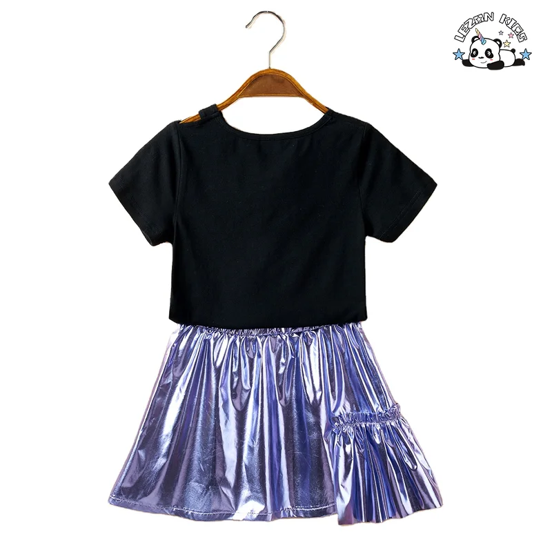 Venda por Atacado de Camiseta Personalizada e Saia Curta Metálica Conjunto de Duas Peças para Meninas para o Verão - Product Image