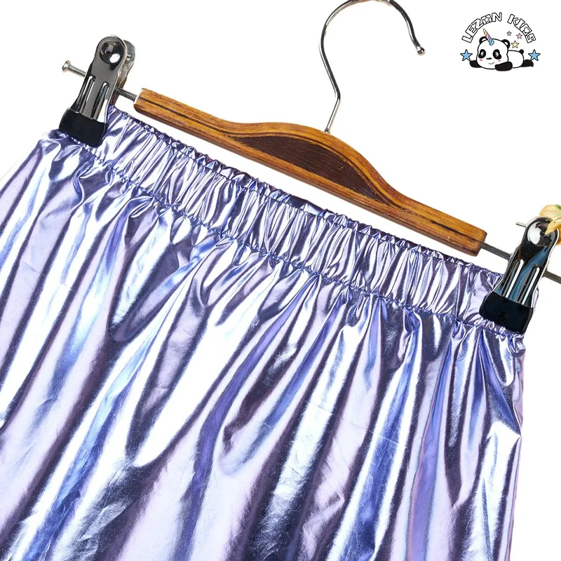 Venda por Atacado de Camiseta Personalizada e Saia Curta Metálica Conjunto de Duas Peças para Meninas para o Verão - Product Image