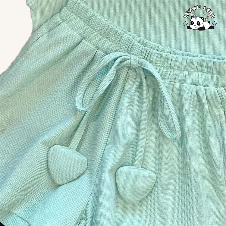 Atacado de Novos Produtos conjuntos de roupas femininas de manga curta e shorts luxuosos - Product Image