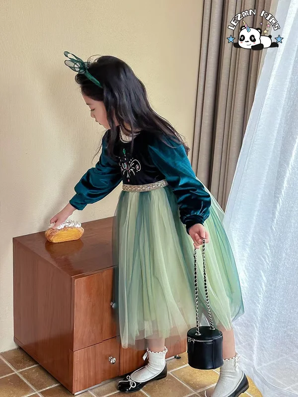 Vestido de Tule de Seda Princesa Menina 2023 Quente Venda Tutu Verde Quente para Meninas Pequenas - Product Image