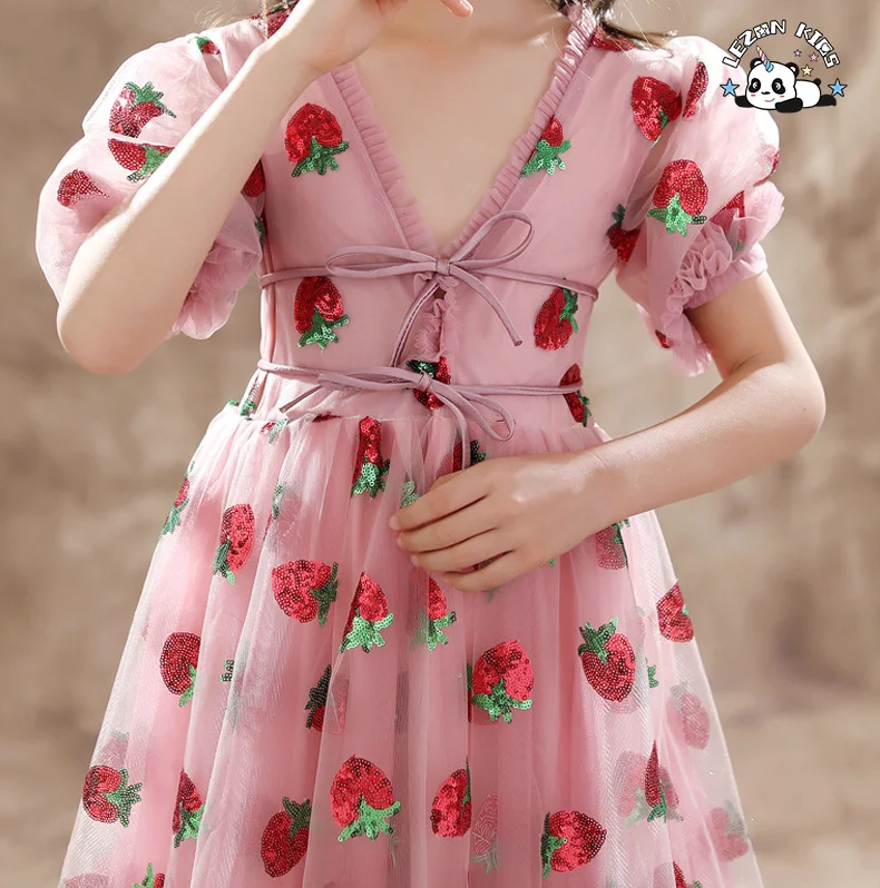 Vestido de Tule Rosa com Brilho de Morango para Meninas Personalizável para Festa de Aniversário - Product Image