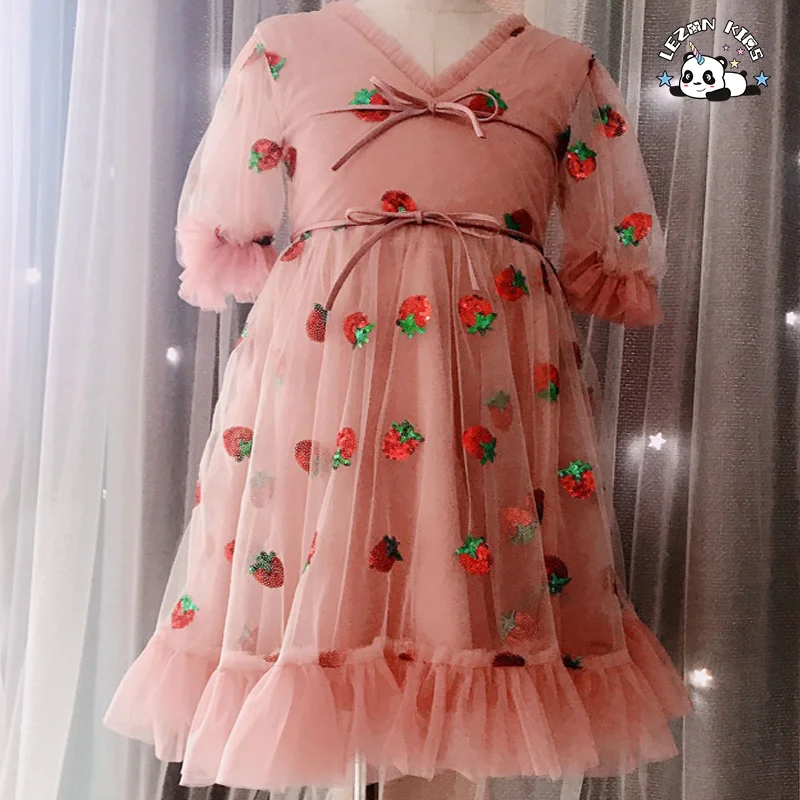 Vestido de Tule Rosa com Brilho de Morango para Meninas Personalizável para Festa de Aniversário - Product Image