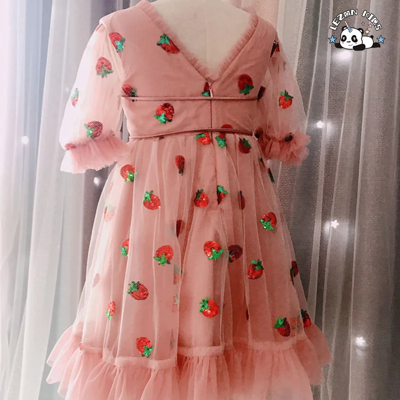 Vestido de Tule Rosa com Brilho de Morango para Meninas Personalizável para Festa de Aniversário - Product Image