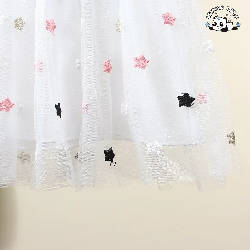 Saia de Gaze de Denim Sem Mangas Personalizável para Meninas com Estrelas e Renda - Vestido de Malha de Denim para Meninas de 2 a 14 Anos - Product Image