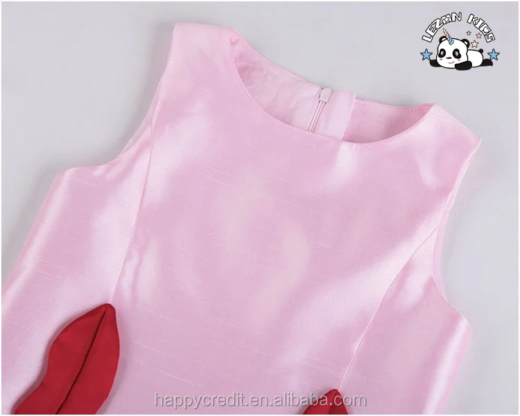 Vestido de seda rosa com decote redondo sem mangas e bolsos laterais para meninas de 3 anos - Product Image
