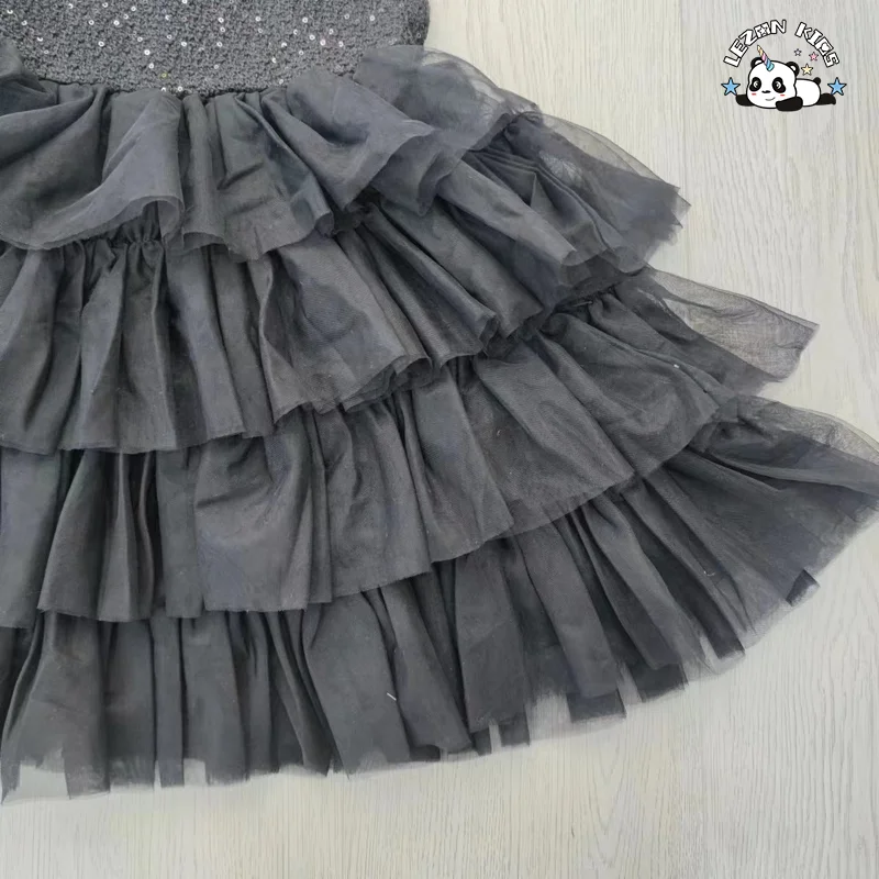 Vestido de Menina Novo Verão 2023 Manga Curta Preto Lantejoulas Tule Princesa - Product Image